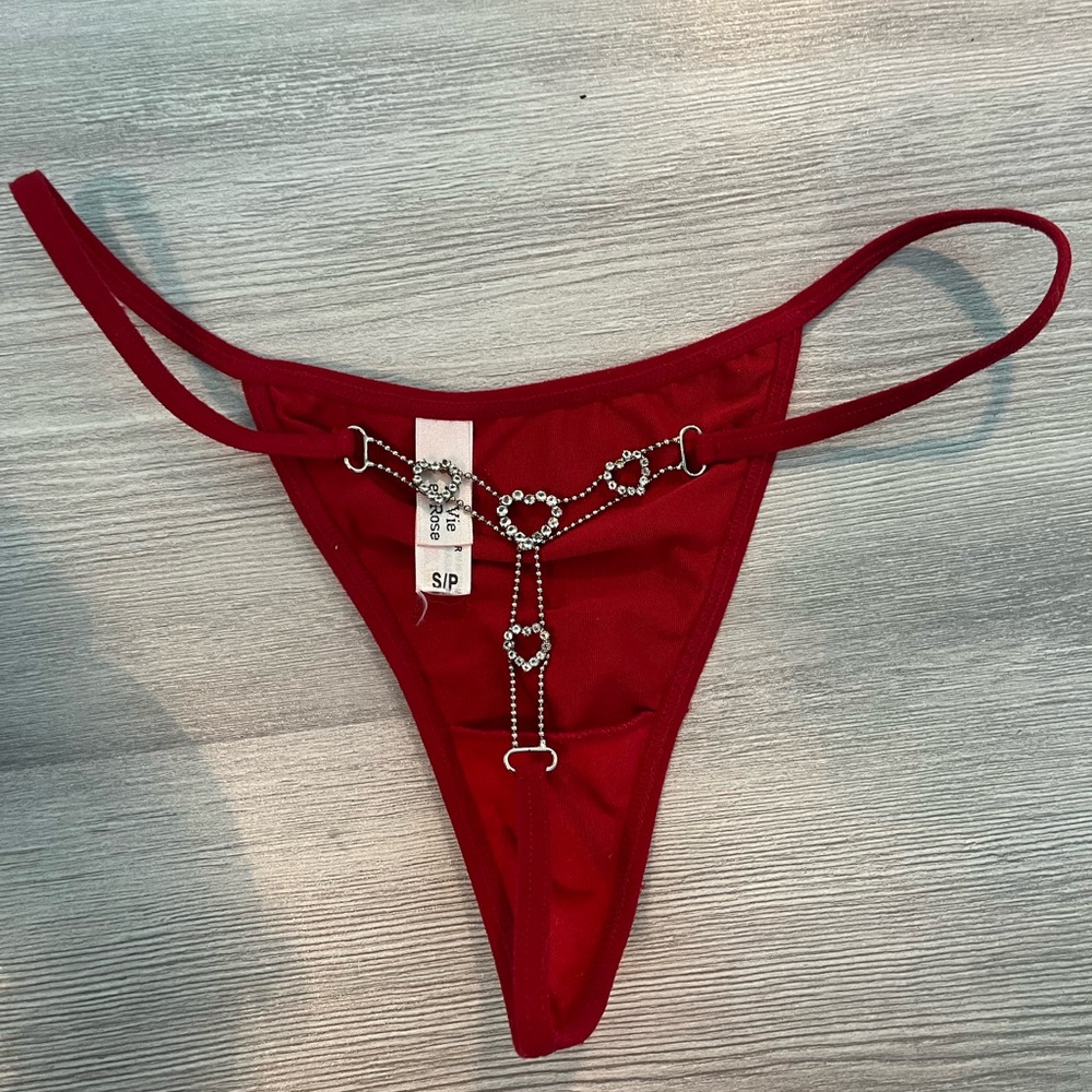 La Vie En Rose Red Bling Thong size Small